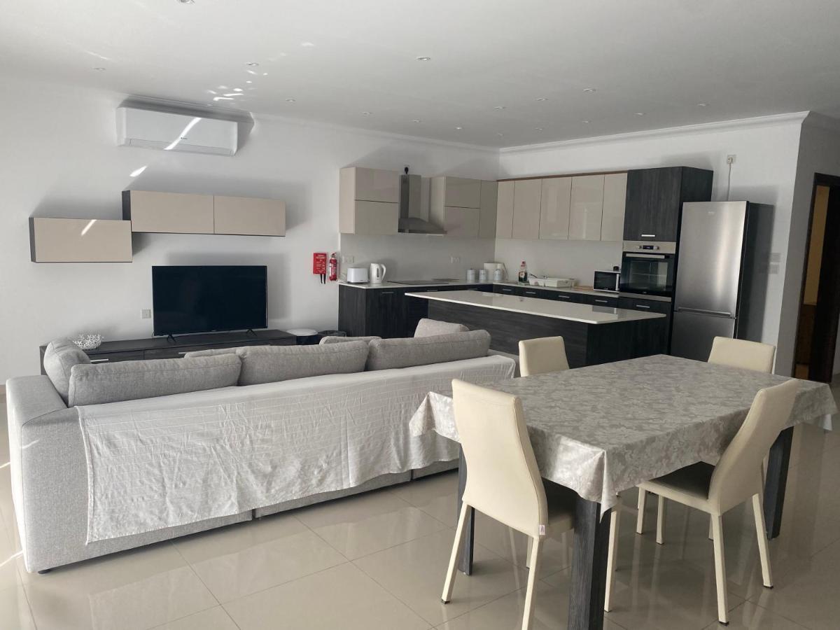 New 3 Bedroom Apartment Close To Airport Zurrieq Exterior foto